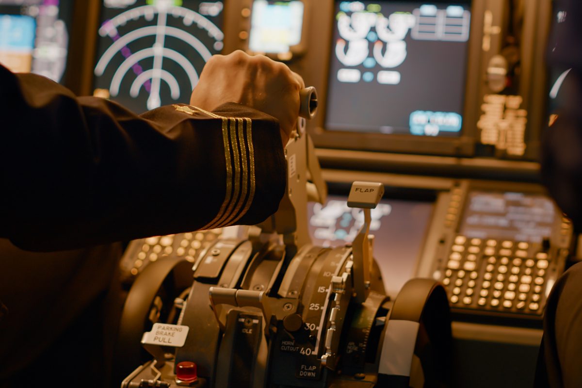 Piloten schlafen in Cockpit ein und verpassen Landung