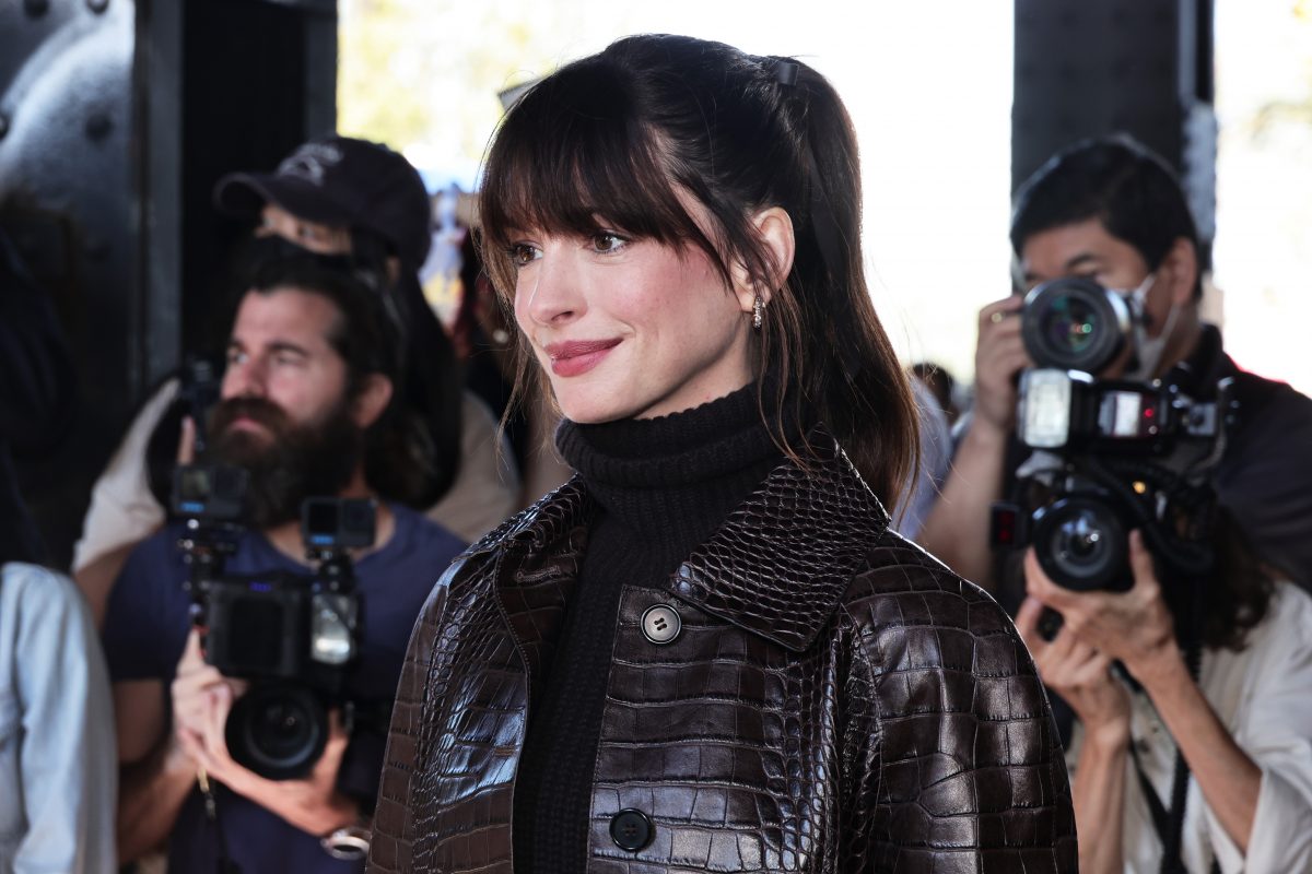 Anne Hathaway hatte bei der New York Fashion Week einen „Der Teufel trägt Prada“-Moment – und Fans rasten aus