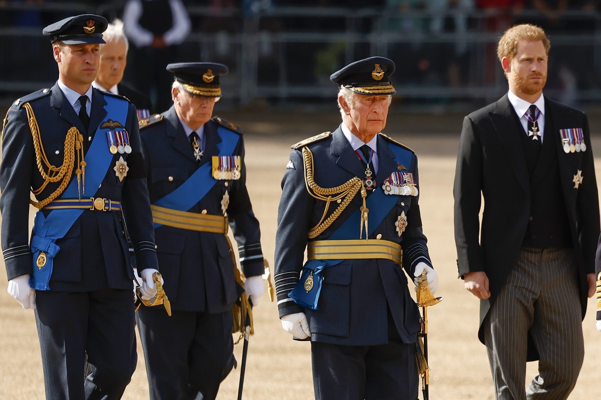 Trauerfeier der Queen: Deshalb sind alle Augen auf die Uniform von Harry gerichtet