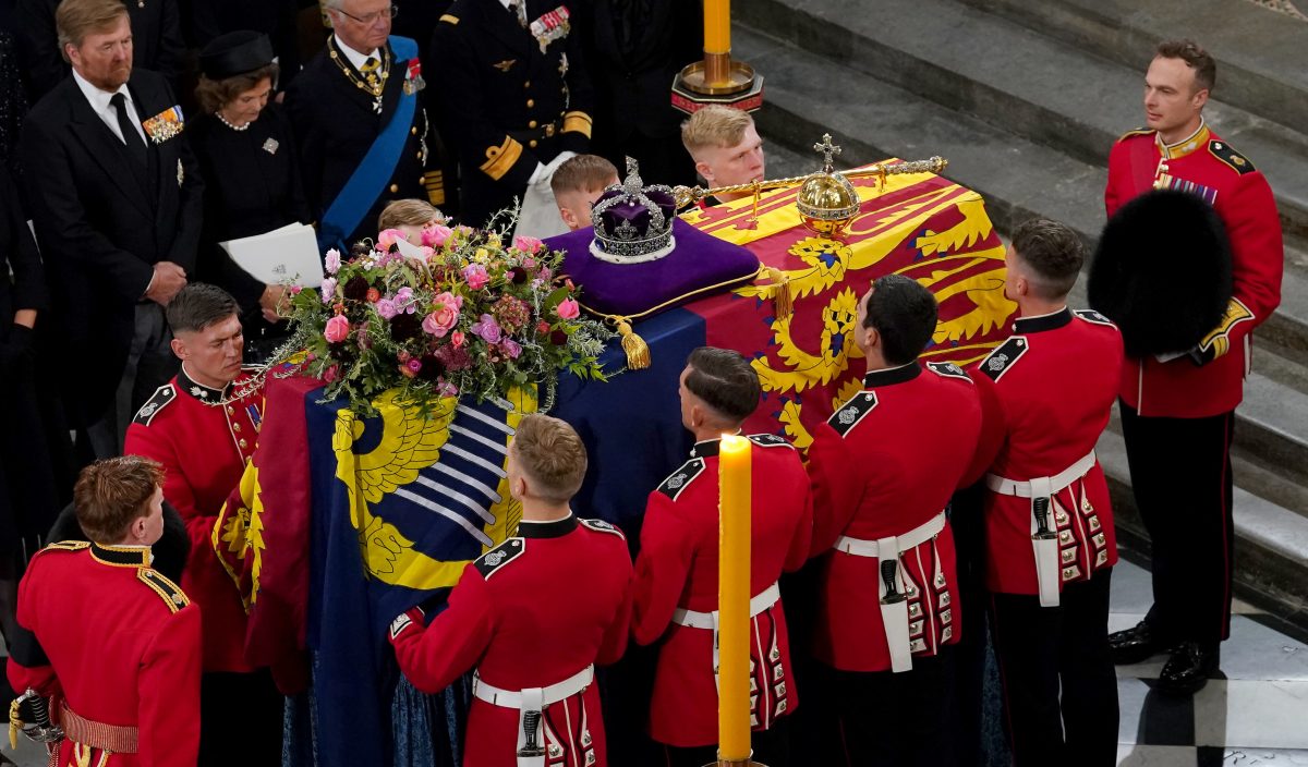 Trauerfeier der Queen: Darf man eigentlich Memes über eine Beerdigung posten?