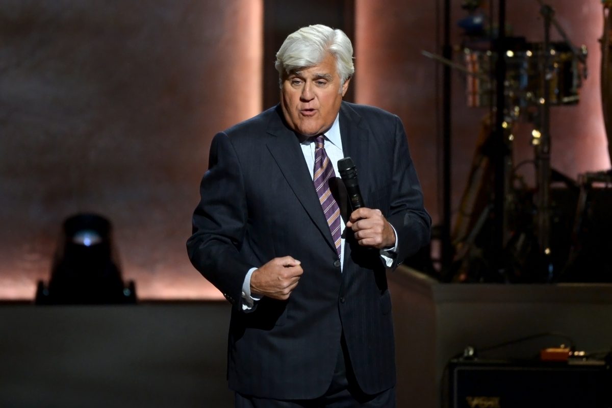 Jay Leno spricht erstmals über seinen schweren Unfall und die Verbrennungen im Gesicht