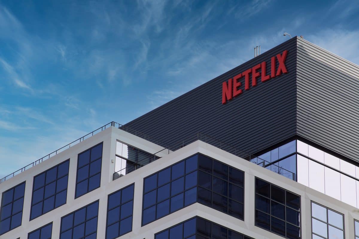 Netflix sucht Flugbegleiter für Privatjet – Gehalt: 357.000 Euro