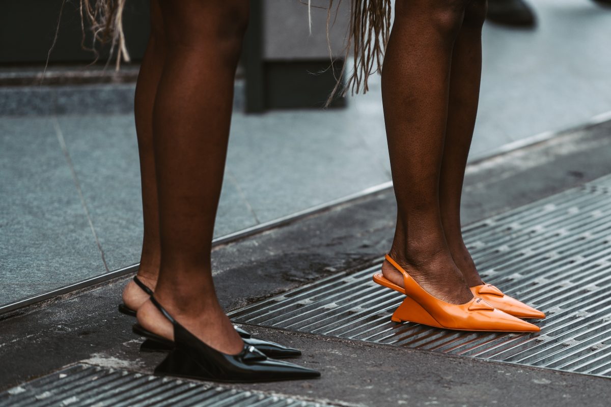 Slingbacks: 4 Looks, wie ihr den Schuhtrend 2023 stylen könnt