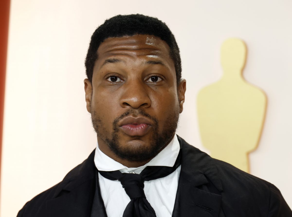 Marvel-Star Jonathan Majors wegen Gewalt an einer Frau verhaftet – seine Anwältin betont, dass er unschuldig ist