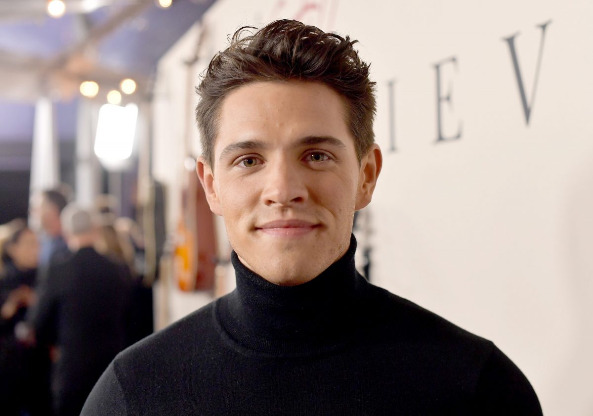 „Riverdale“-Star Casey Cott wird zum ersten Mal Vater