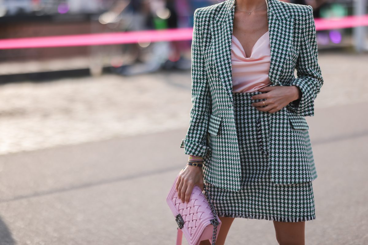 Checkerboard-Nails sind die schönste Art, unsere Nägel im Sommer zu tragen