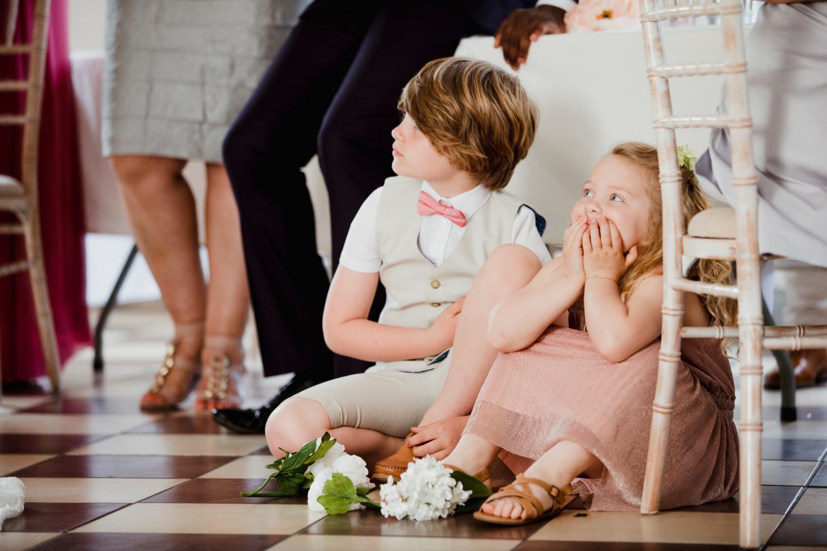 Darf das Brautpaar bei einer Hochzeit kurzfristig ein Kinderverbot verhängen?