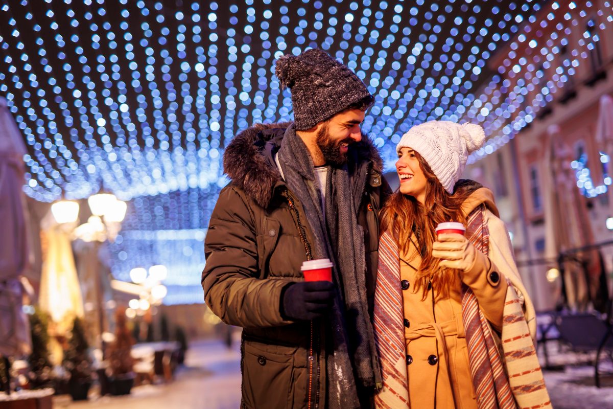 10 Gründe, warum der Weihnachtsmarkt die beste First-Date-Location ist