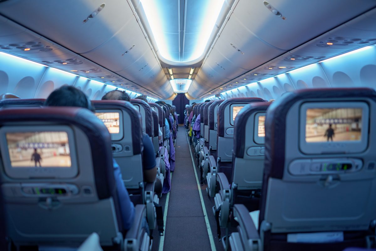 Flugbegleiterinnen verraten die fünf dreckigsten Stellen im Flugzeug