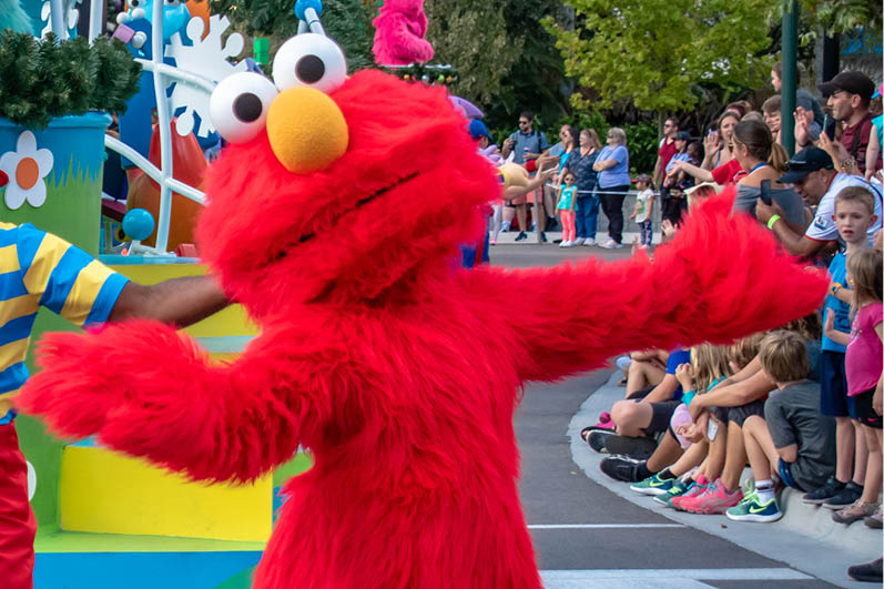 Elmo aus der „Sesamstraße“ fragt online, wie es seiner Community geht – die Antworten gehen gerade viral