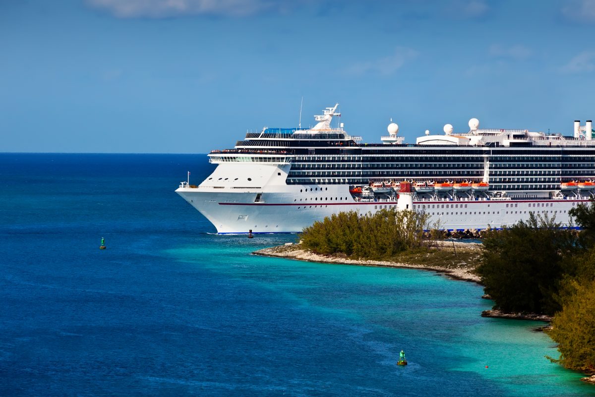 Luxus-Kreuzfahrtschiff lässt mehrere Touristen auf Insel zurück